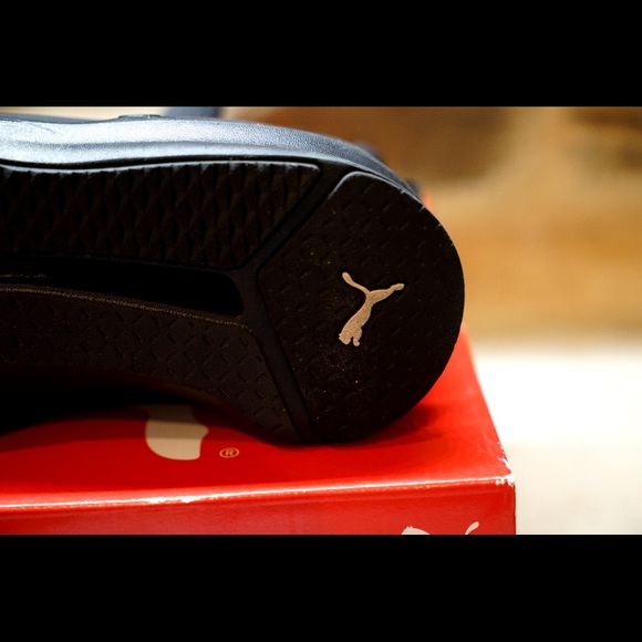 Puma shoes - Picture 4 of 5